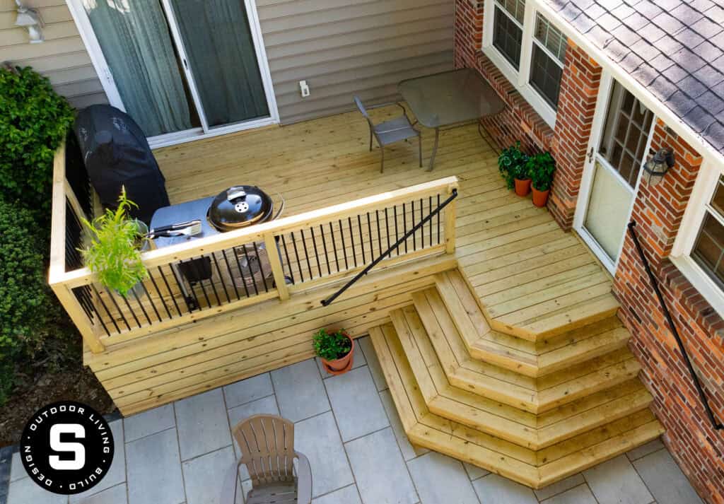 Deck by Solid Structures