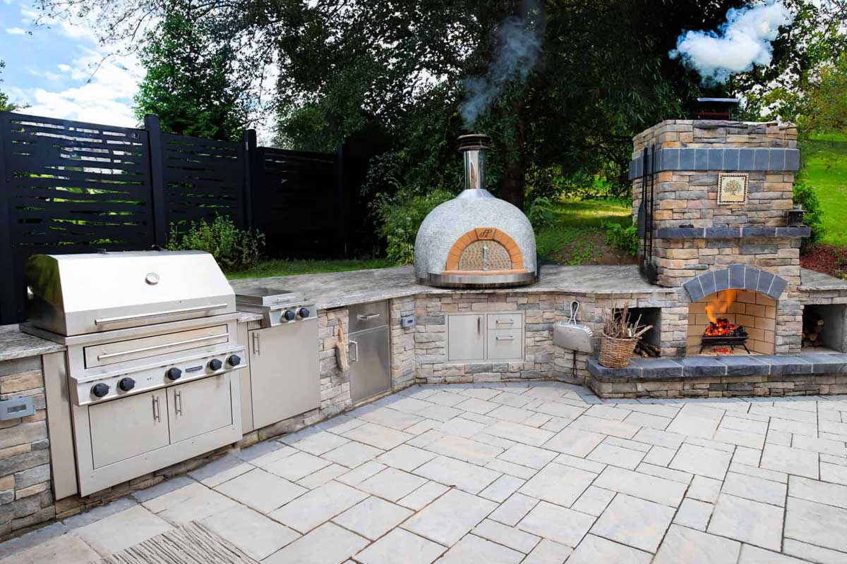Outdoor Kitchen