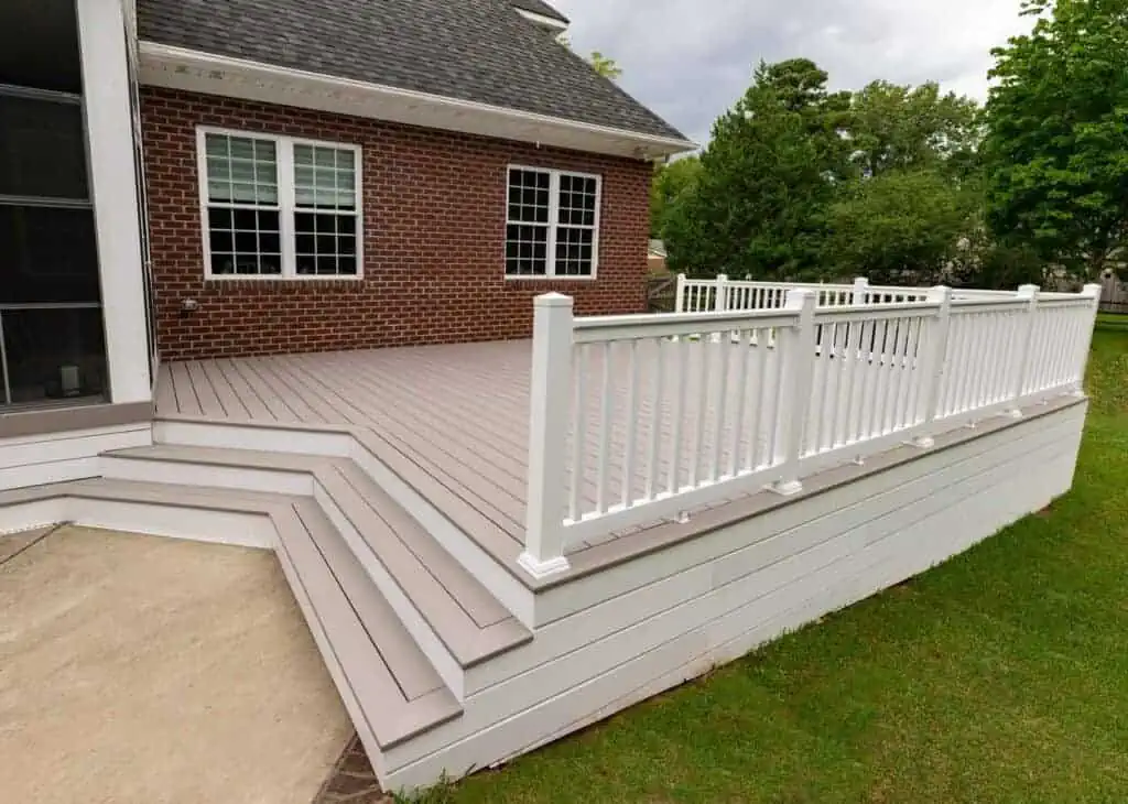 deck-1 - Solid Structures Custom White Vinyl and Wood Deck Installer, Virginia Beach, Va